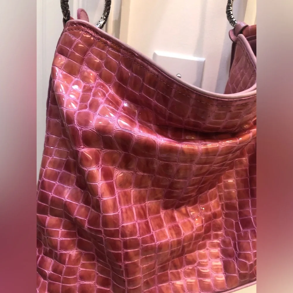 BRIGHTON 💗 Pink Crocodile Embossed Shoulder Bag! Super Cute! Perfect size! - Picture 8 of 12